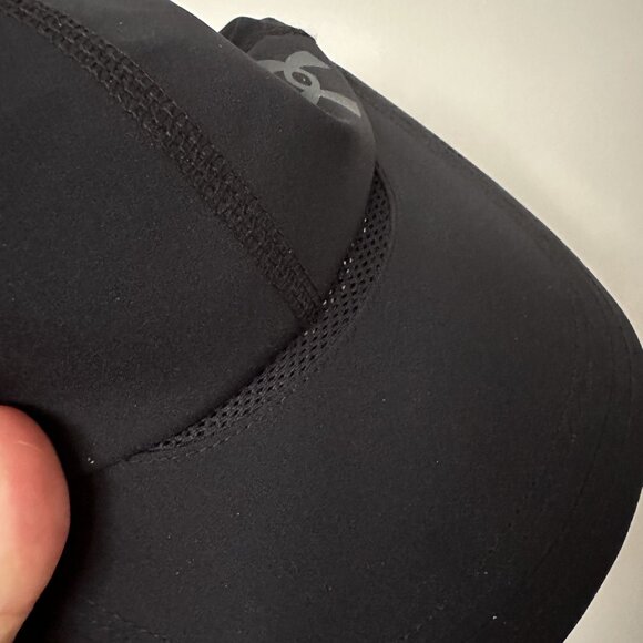 Under Armour โข Velociti Low Adjustable Cap/Hat โข Womenโs โข Black โขย UA - Picture 6 of 9